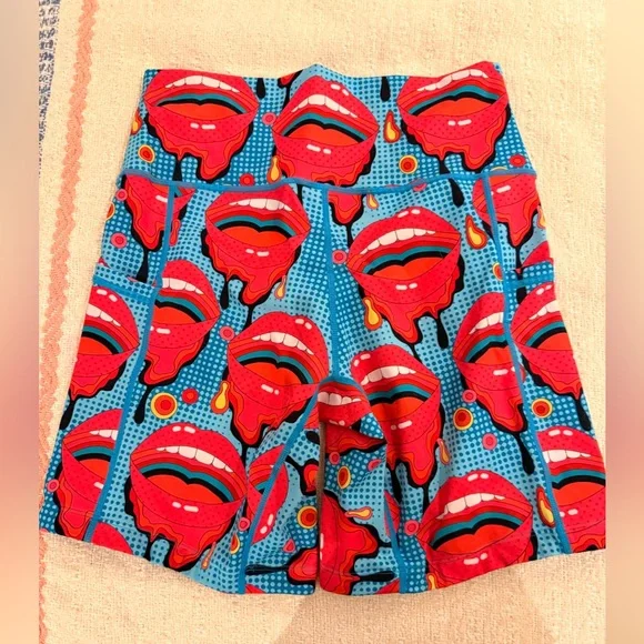 Constantly Varied Gear Colorful Lips Shorts
Women’s size small - Picture 8 of 9